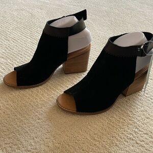 TOMS Grenada Suede shoe